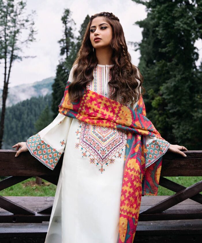 brand Sapphire 
Lawn Hit Code - Image 2