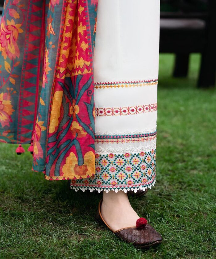 brand Sapphire 
Lawn Hit Code - Image 3